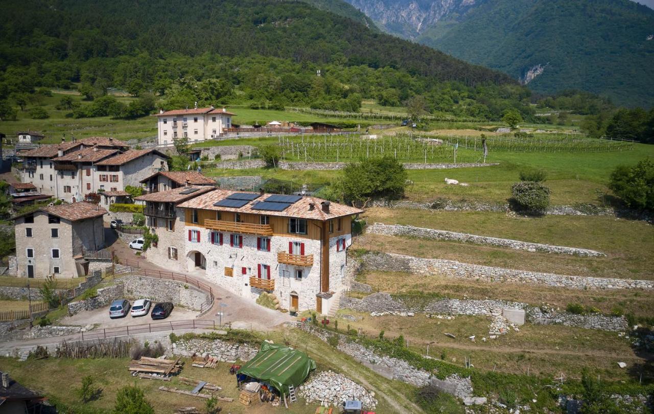 Le Terre Di Gu Villa Tenno Buitenkant foto